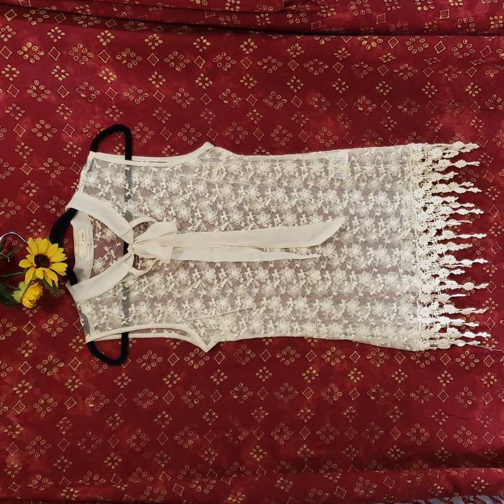 A'reve tank cream lace Sz M